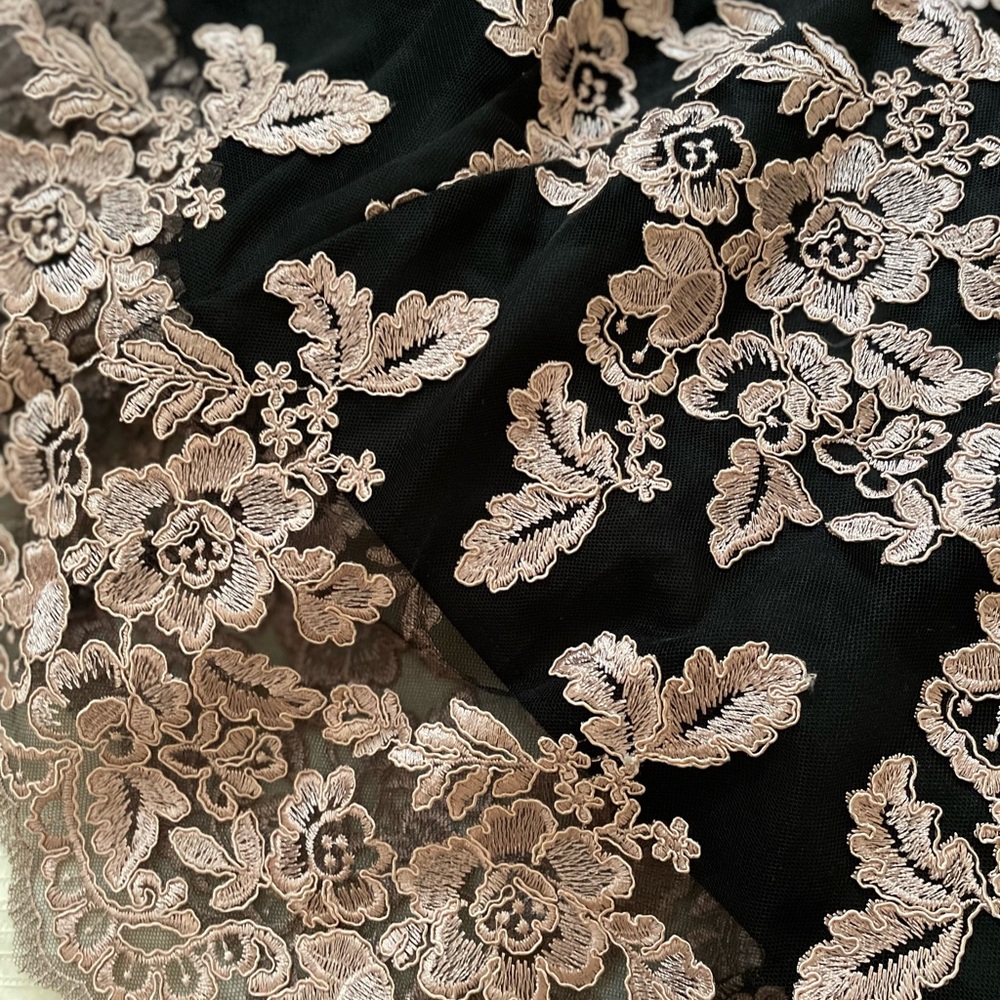 Dress - Picture 8 of 9